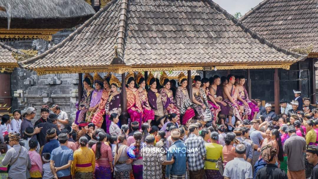 Salah satu tradisi unik di Kab Bangli