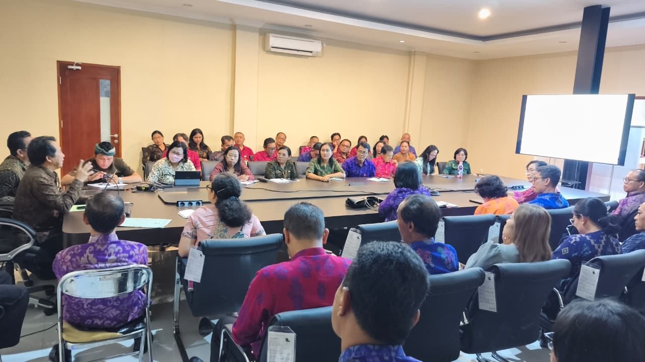 Sekretaris Kominfo didampingi Kabid IKP menghadiri rapat Forum Konsultasi Publik RKPD 2027 Kabupaten Bangli Susun Strategi Masa Depan