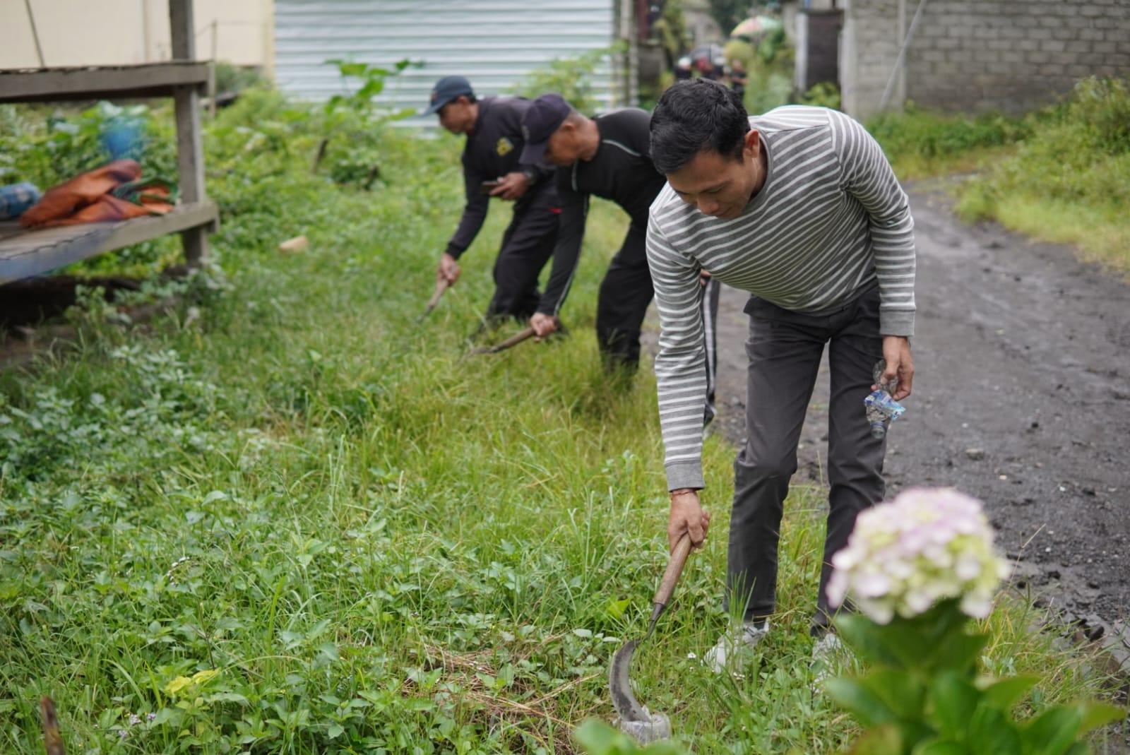 Pemkab Bangli Gelar Aksi Bersih Sampah di Danau Batur, Libatkan Lebih dari 5.000 Peserta